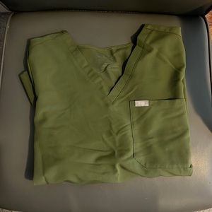 FIGS SCRUB SET. SIZE M